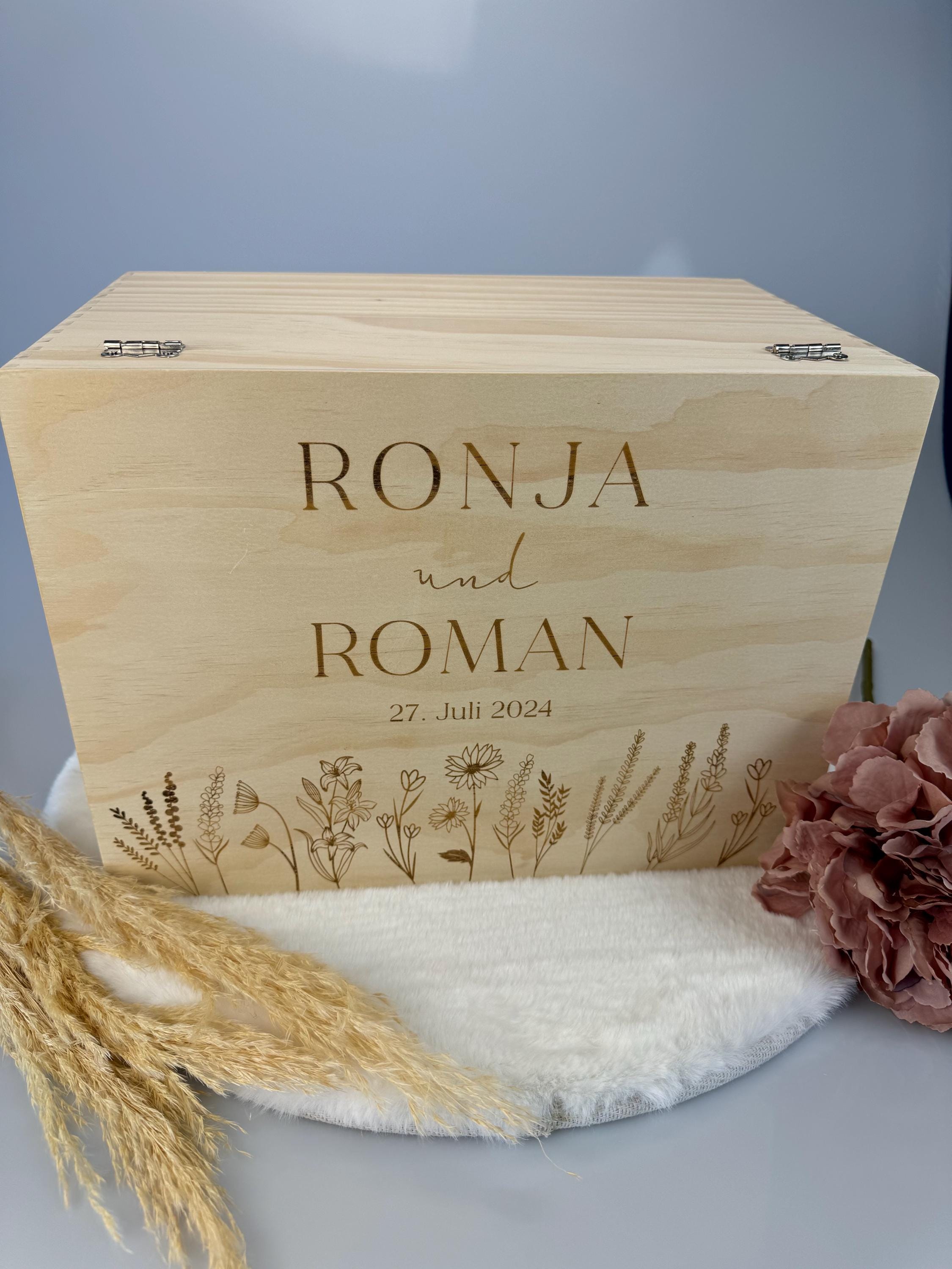 Hochzeitsgeschenk personalisiert, Erinnerungsbox aus Holz, personalisierte Kiste, Holzkiste, Aufbewahrung, Geschenk Hochzeit, Hochzeitspost