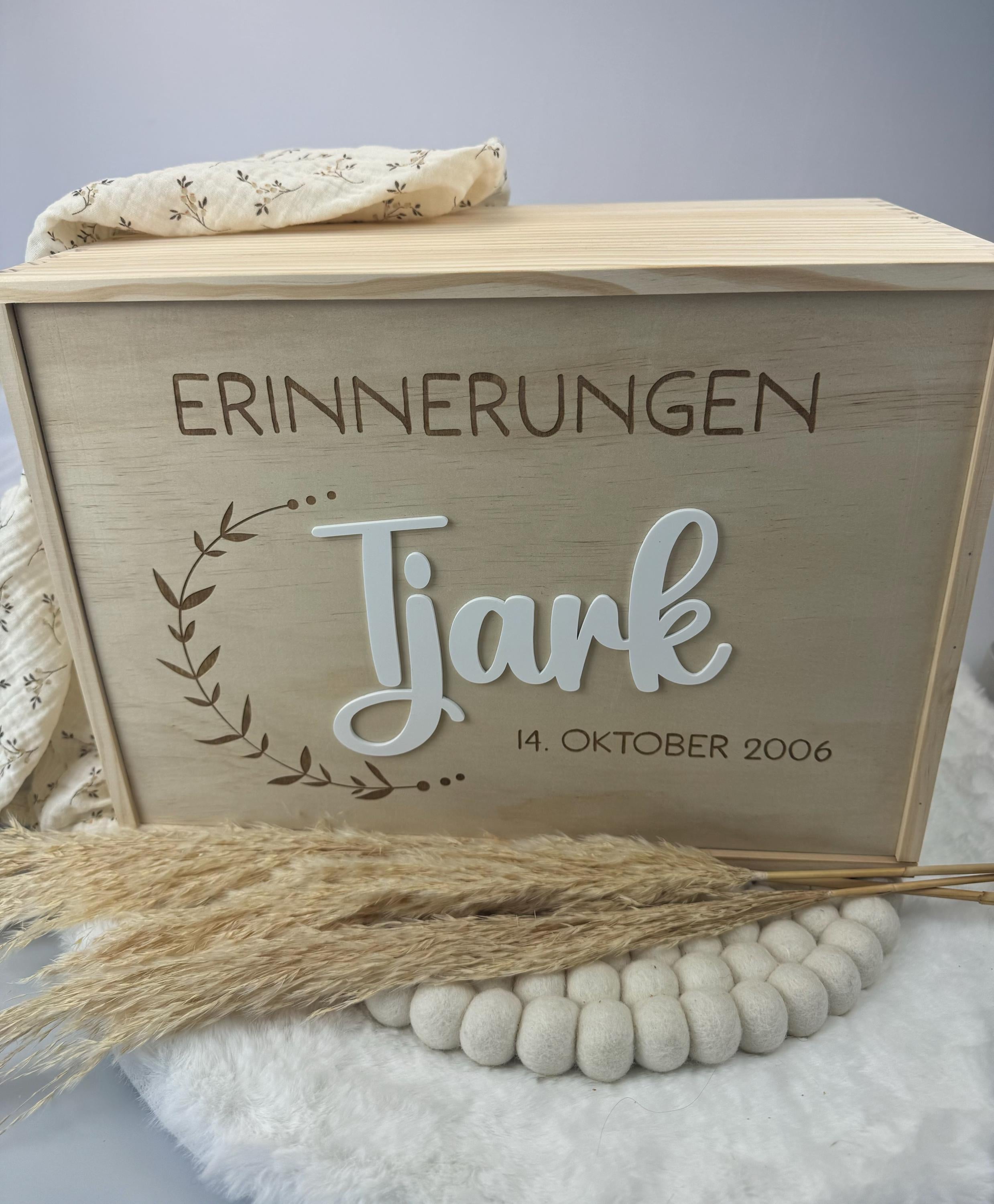 Personalisierte Erinnerungskiste aus Holz mit Namen, Baby Erinnerungskiste Gravur, Geschenk Geburt Taufe Baby, Erinnerungsbox Kind