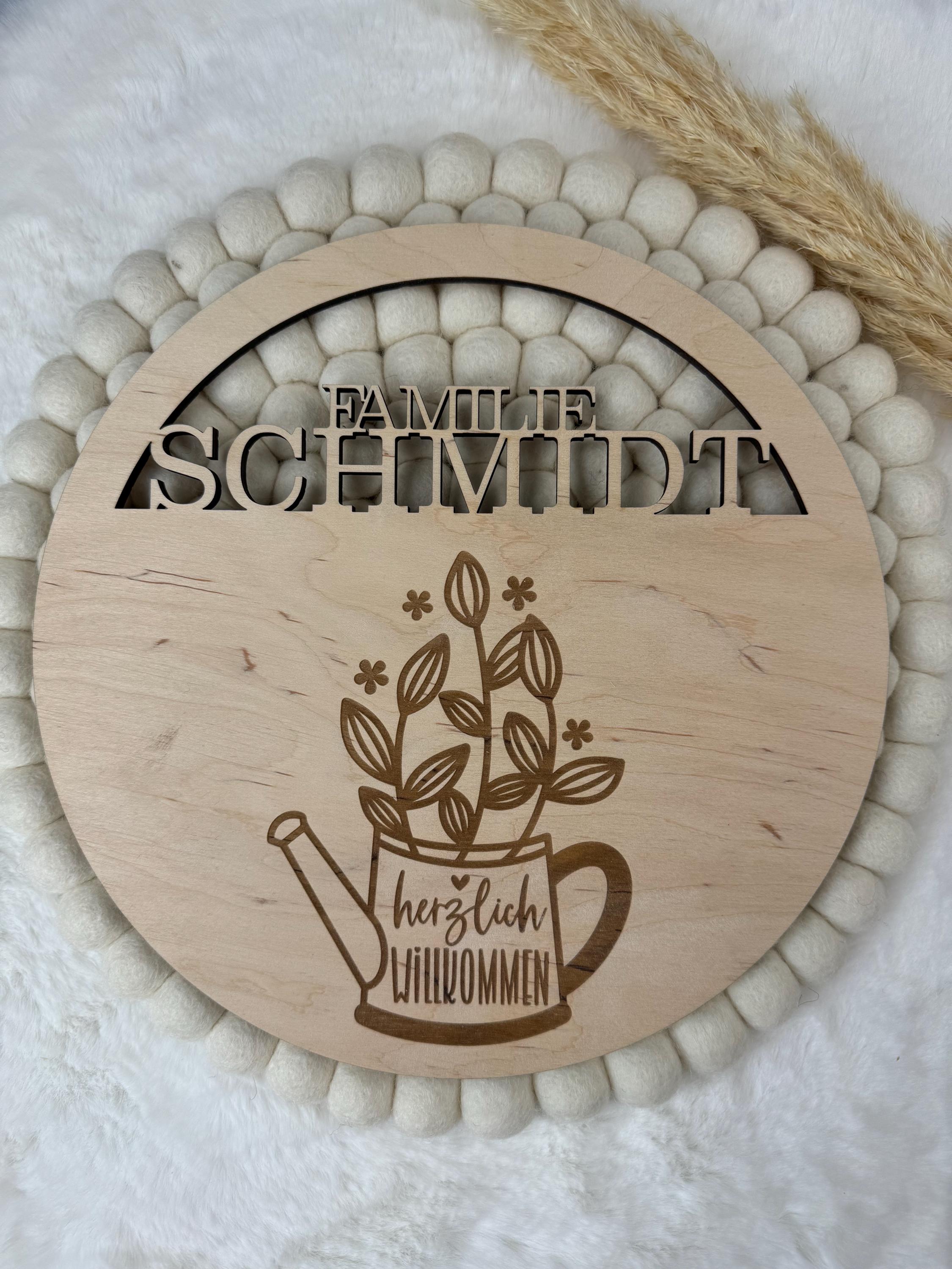 Personalisiertes Holzschild für die Haustür – Holzring mit Familiennamen | Willkommensschild „Herzlich Willkommen“