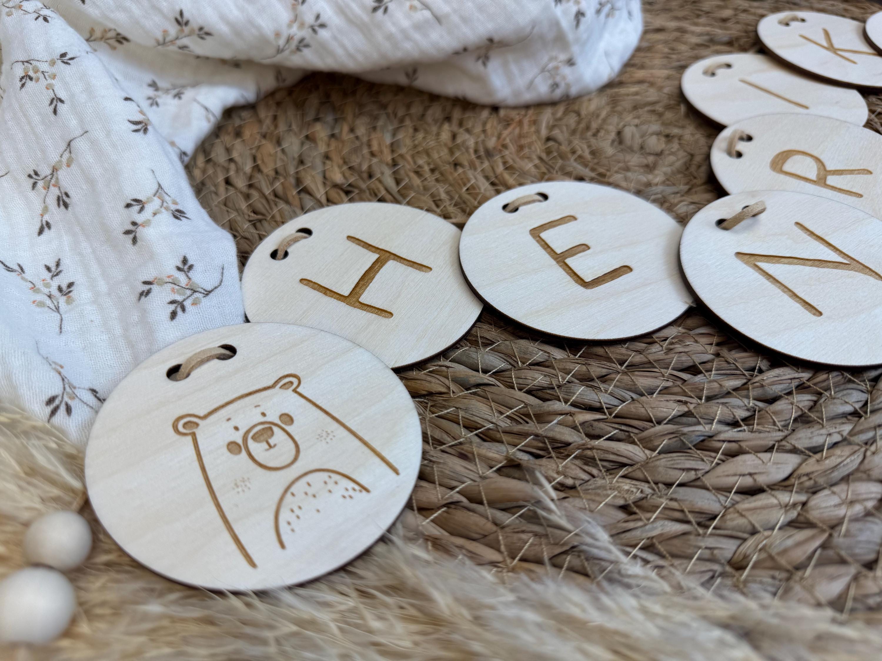 Personalisierte Wimpelkette aus Holz mit Namen, Namenskette Kinderzimmer Deko, Baby Girlande Holz, Geschenk Geburt Babyparty Taufe