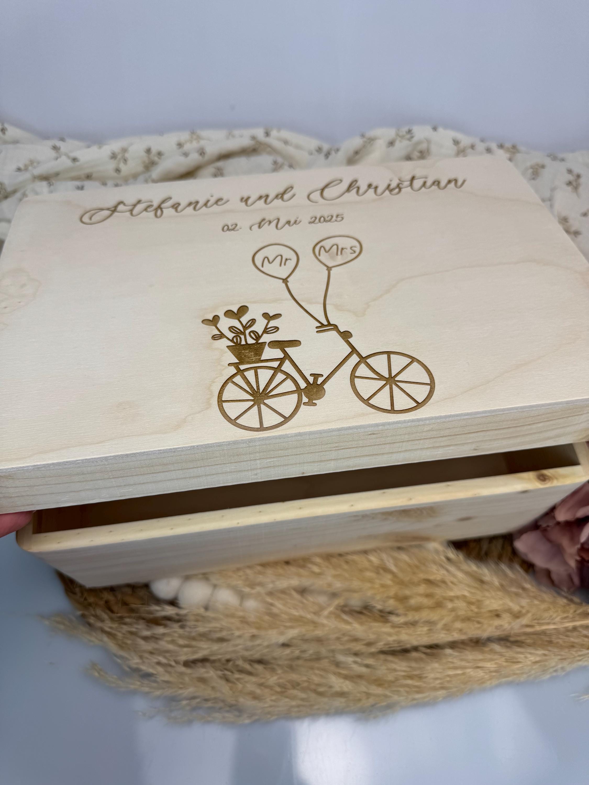 Hochzeitskiste personalisiert aus Holz mit Namen, Erinnerungsbox Hochzeit, Hochzeitspost Box, Hochzeitsgeschenk Brautpaar