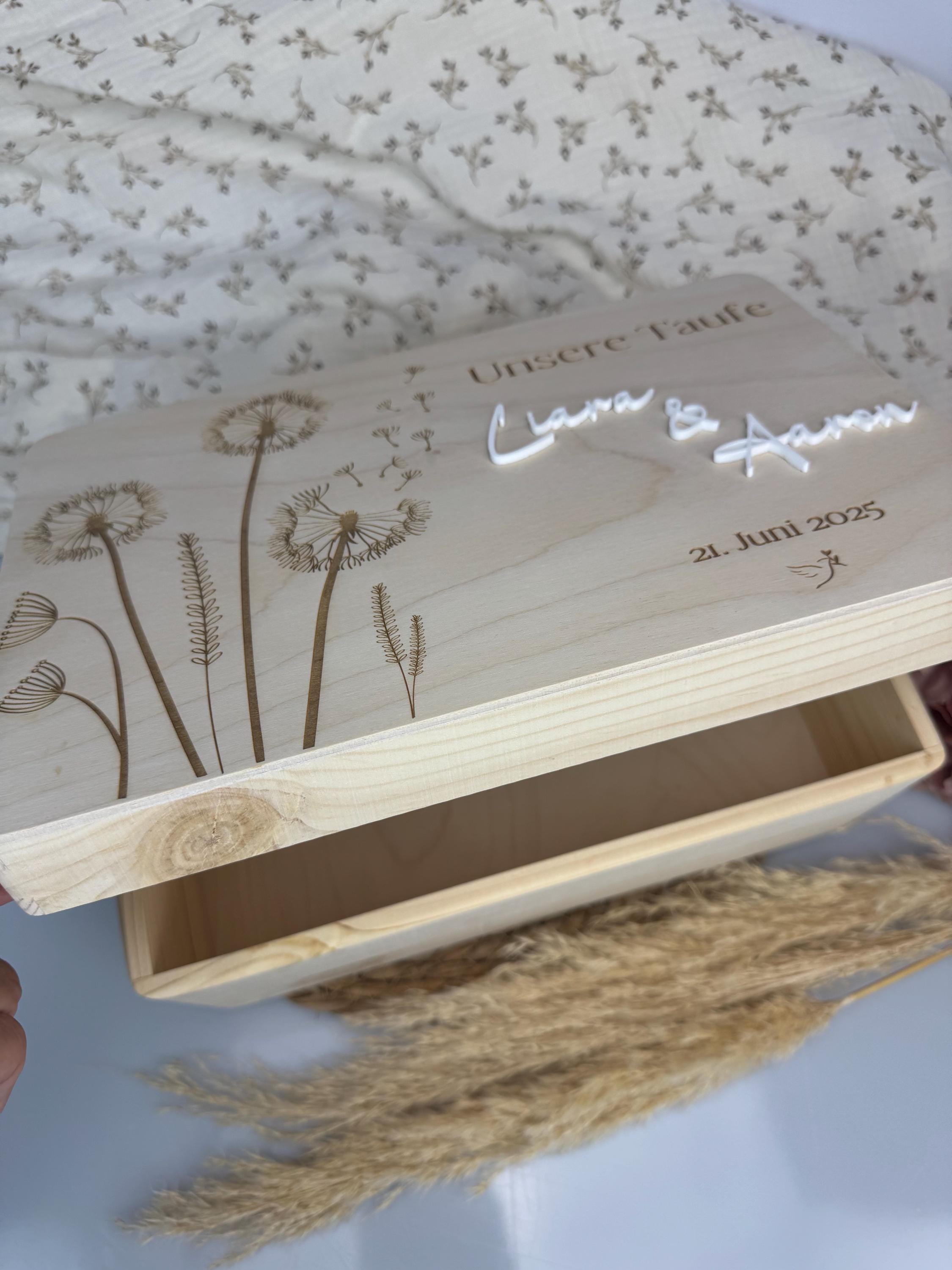 Geschenk Taufe Konfirmation Kommunion Jugendweihe Kiste personalisiert Erinnerungskiste aus Holz personalisierte Kiste Aufbewahrung
