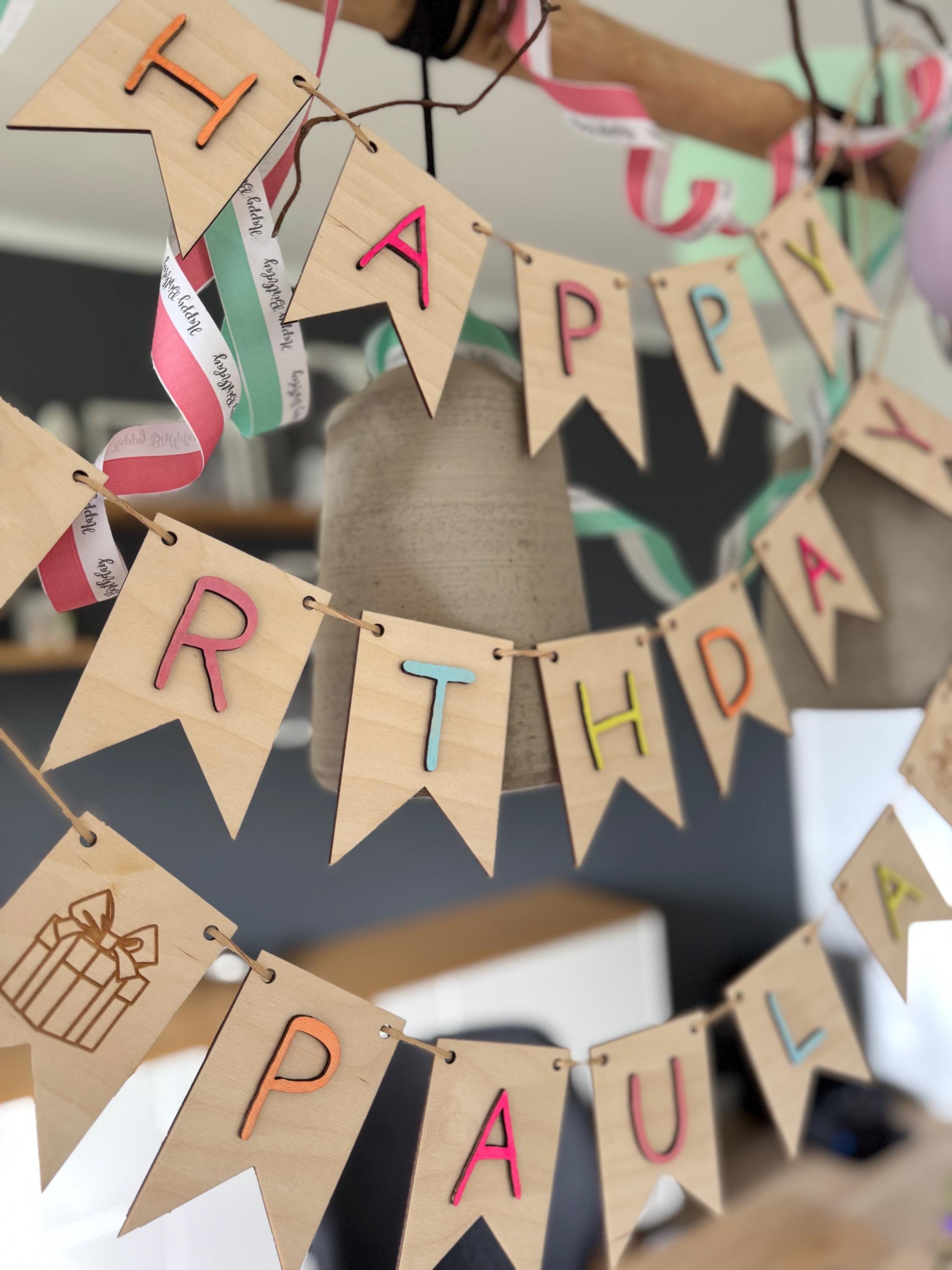 Geburtstag Kind Geburtstags Girlande Wimpelkette personalisiert Happy Birthday Namensgirlande aus Holz Kindergeburtstag Deko