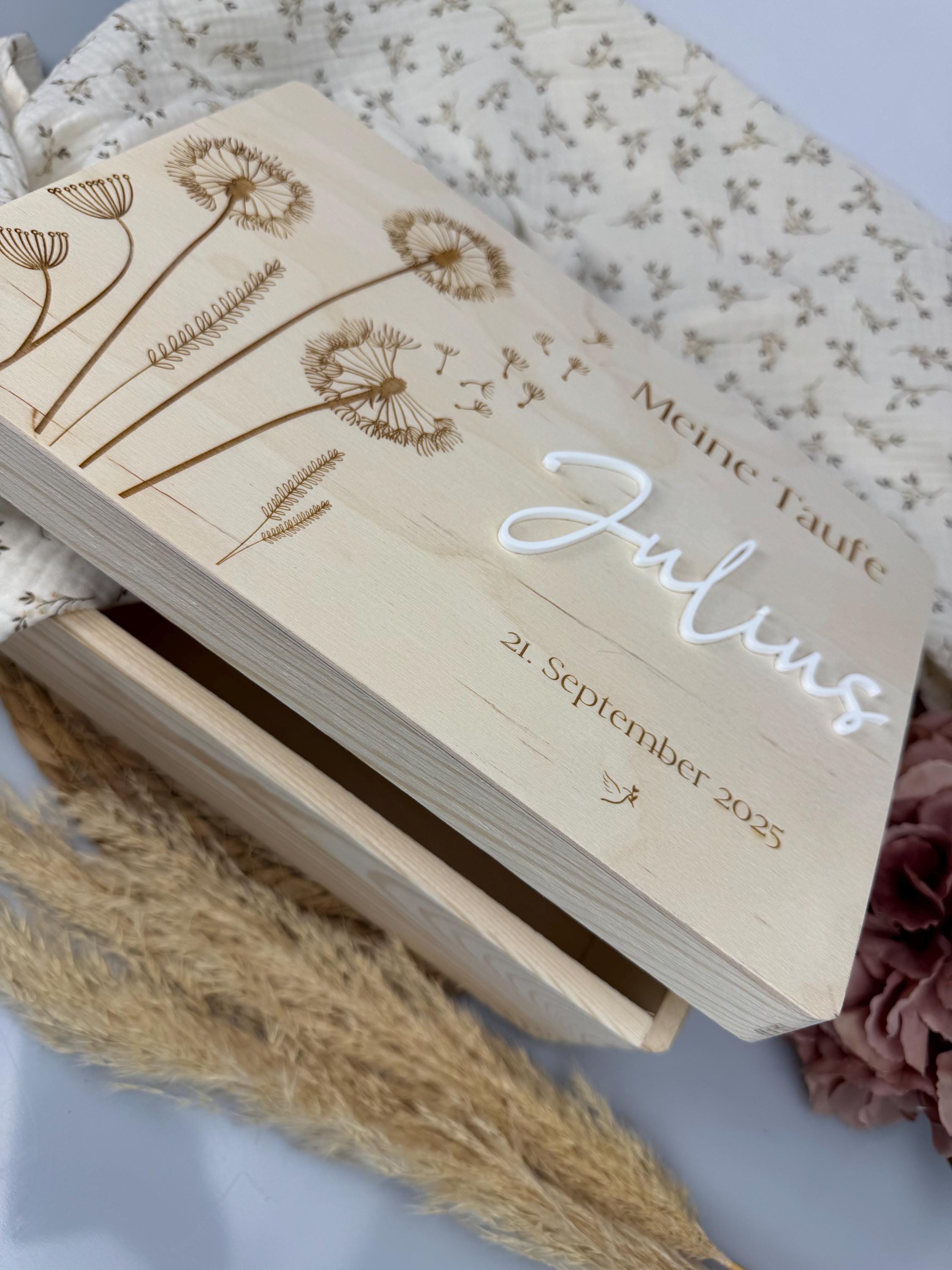 Geschenk Taufe Konfirmation Kommunion Jugendweihe Kiste personalisiert Erinnerungskiste aus Holz personalisierte Kiste Aufbewahrung
