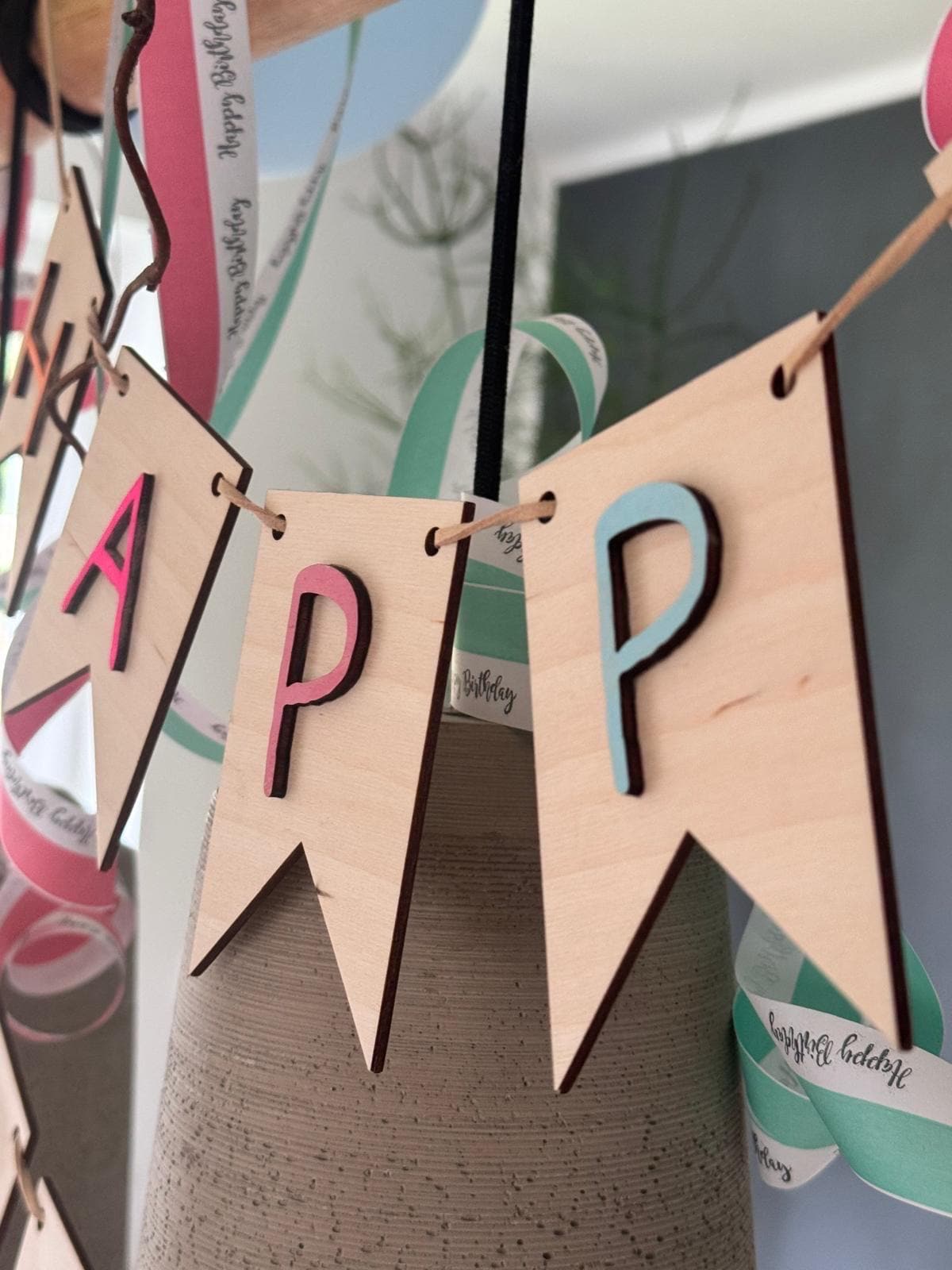 Geburtstag Kind Geburtstags Girlande Wimpelkette personalisiert Happy Birthday Namensgirlande aus Holz Kindergeburtstag Deko