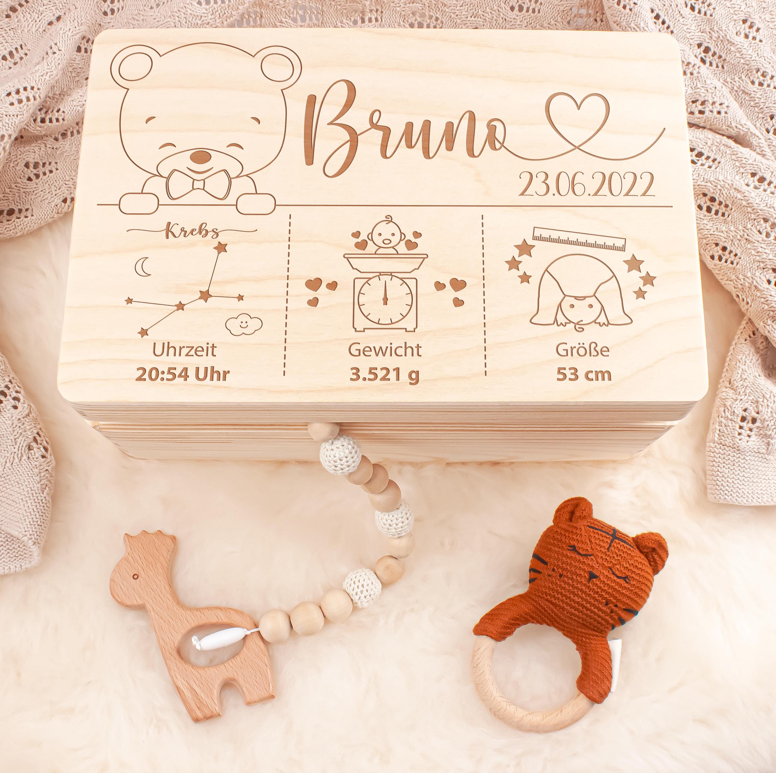 Erinnerungskiste Baby personalisiert aus Holz | Holzkiste mit Name & Geburtsdaten "Bär" | Geschenk zur Geburt oder Taufe