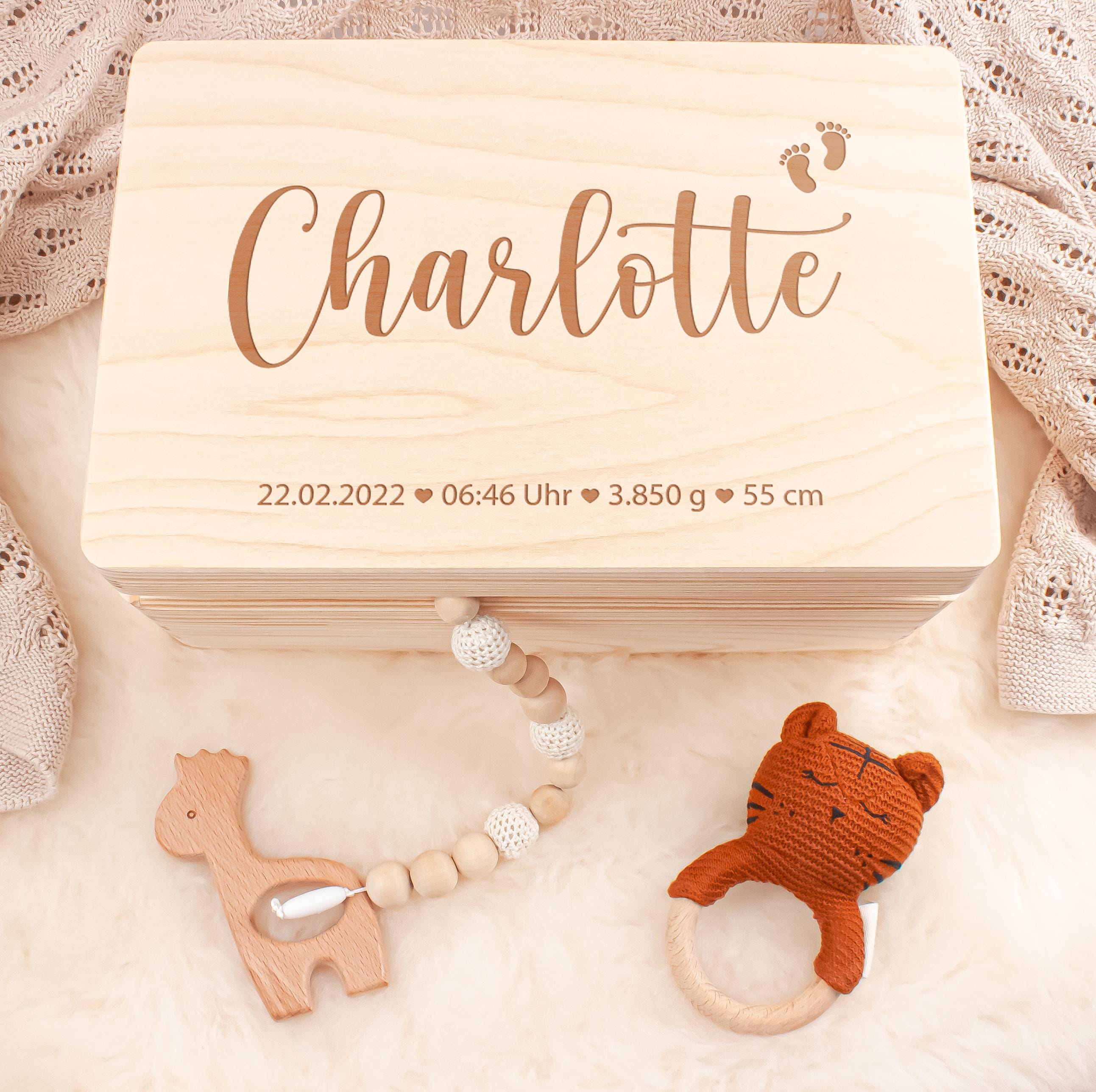Erinnerungskiste Baby personalisiert aus Holz | Holzkiste mit Name & Geburtsdaten | Geschenk zur Geburt oder Taufe