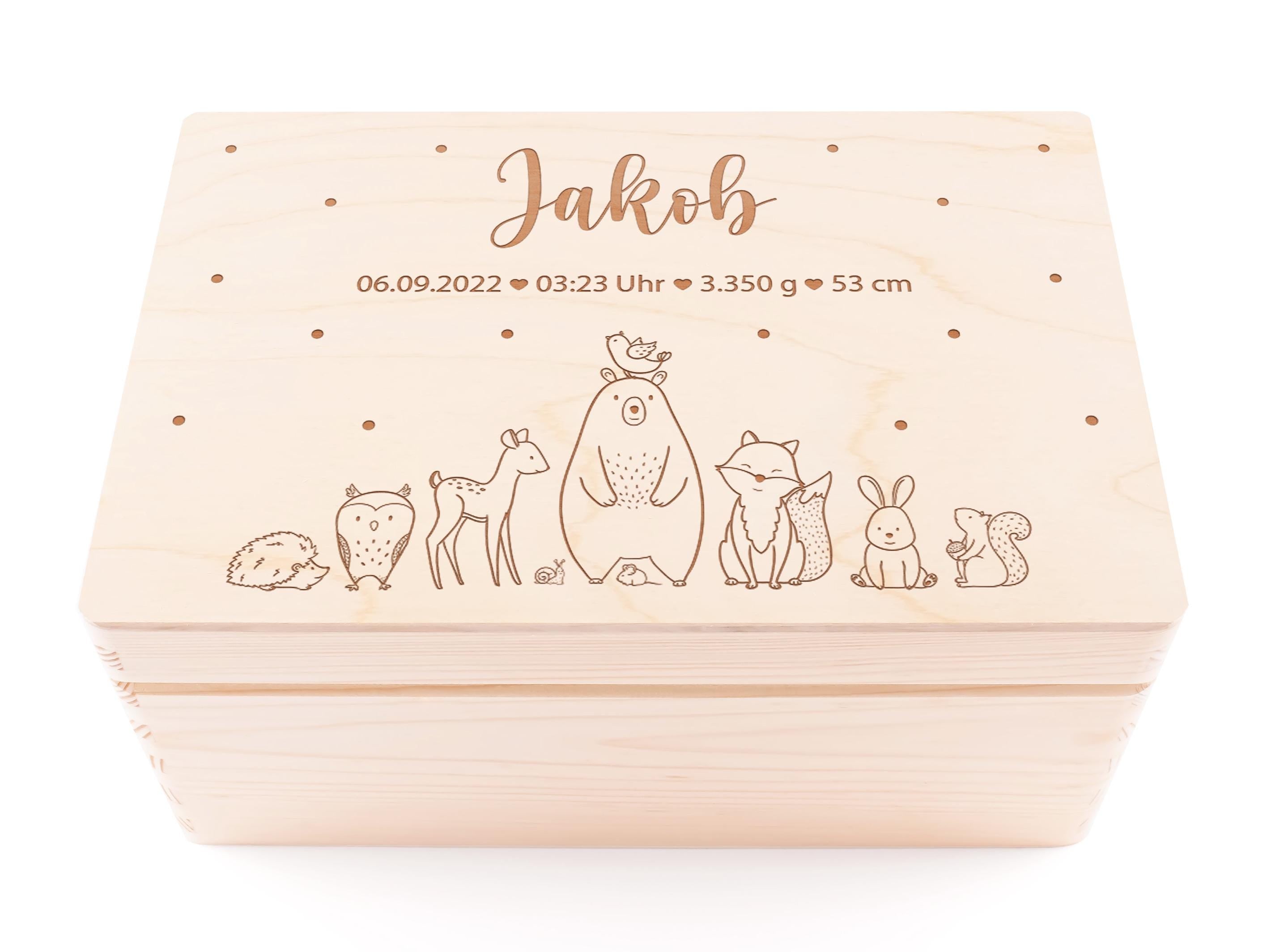 Erinnerungskiste Baby personalisiert aus Holz | Holzkiste mit Name & Geburtsdaten Waldtiere | Geschenk zur Geburt oder Taufe