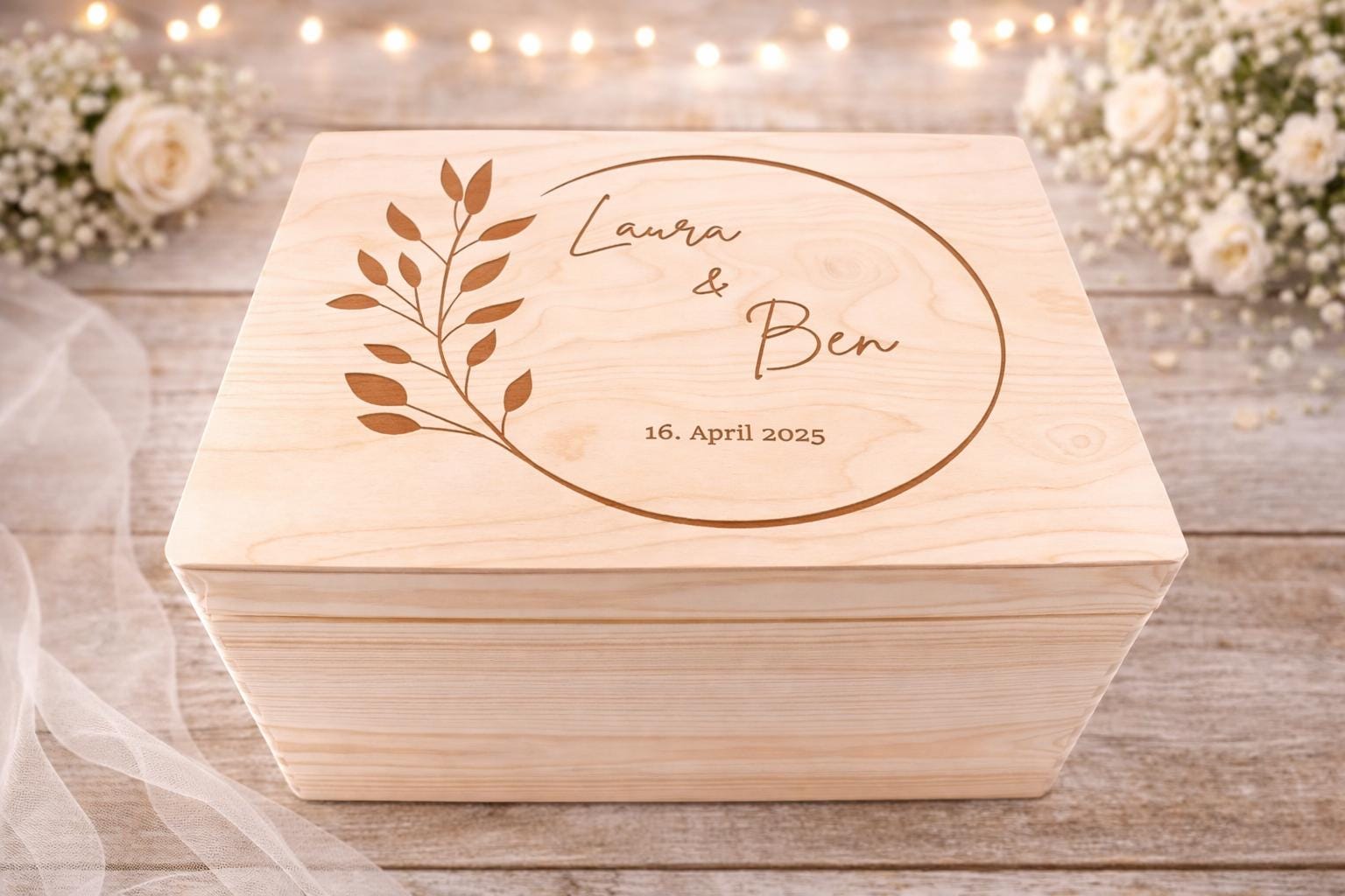 Holzbox Hochzeit personalisiertes Hochzeitsgeschenk mit Gravur Namen Brautpaar Erinnerungskiste Geschenk zur Hochzeit Brautpaar Geschenk