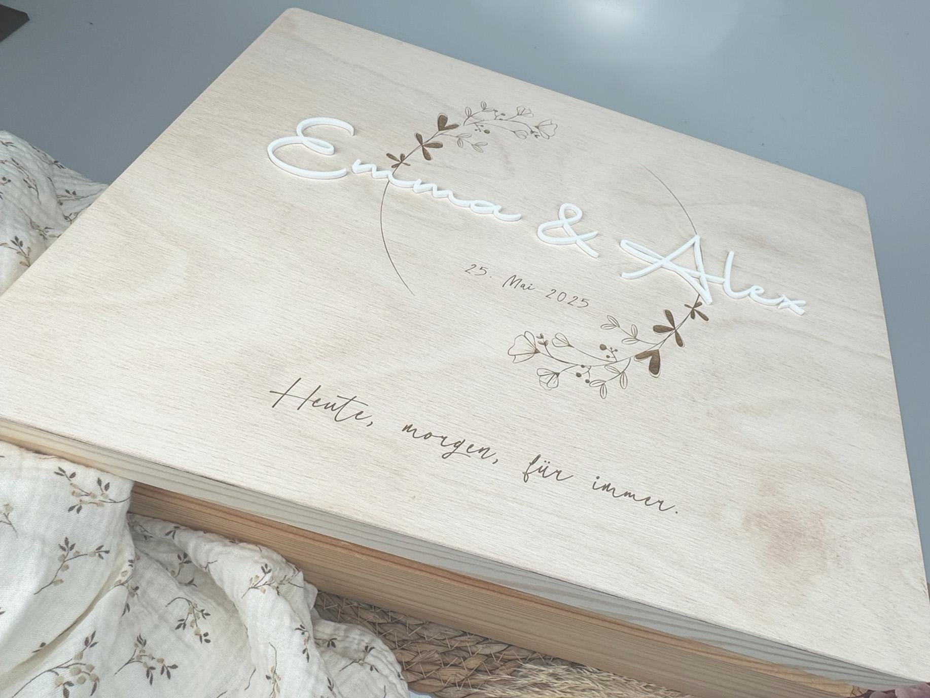 Holzbox personalisiert mit Namen Datum Erinnerungsbox Hochzeit Geschenk Verlobung Jahrestag Brautpaar