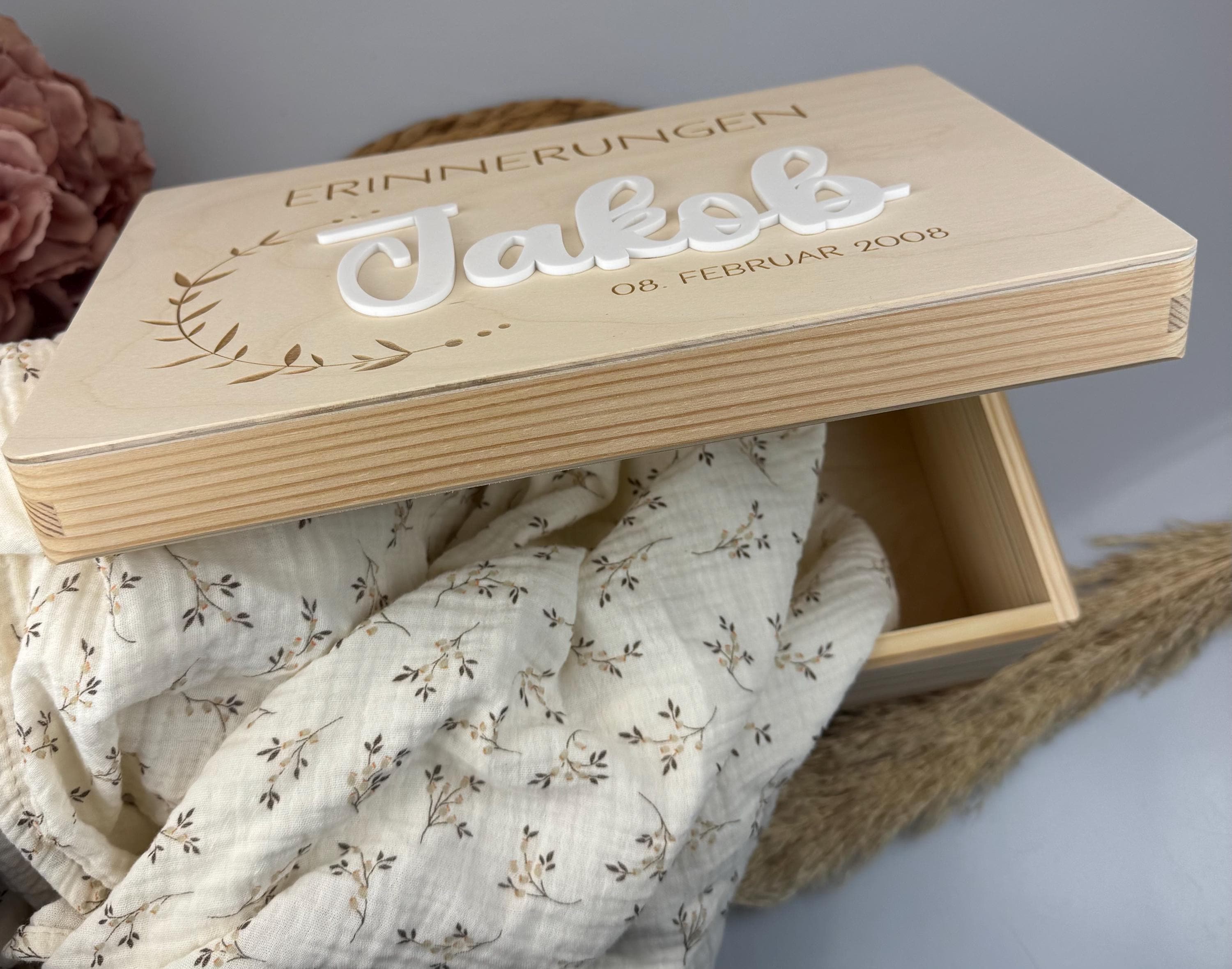 Personalisierte Erinnerungskiste aus Holz mit Namen, Baby Erinnerungskiste Gravur, Geschenk Geburt Taufe Baby, Erinnerungsbox Kind