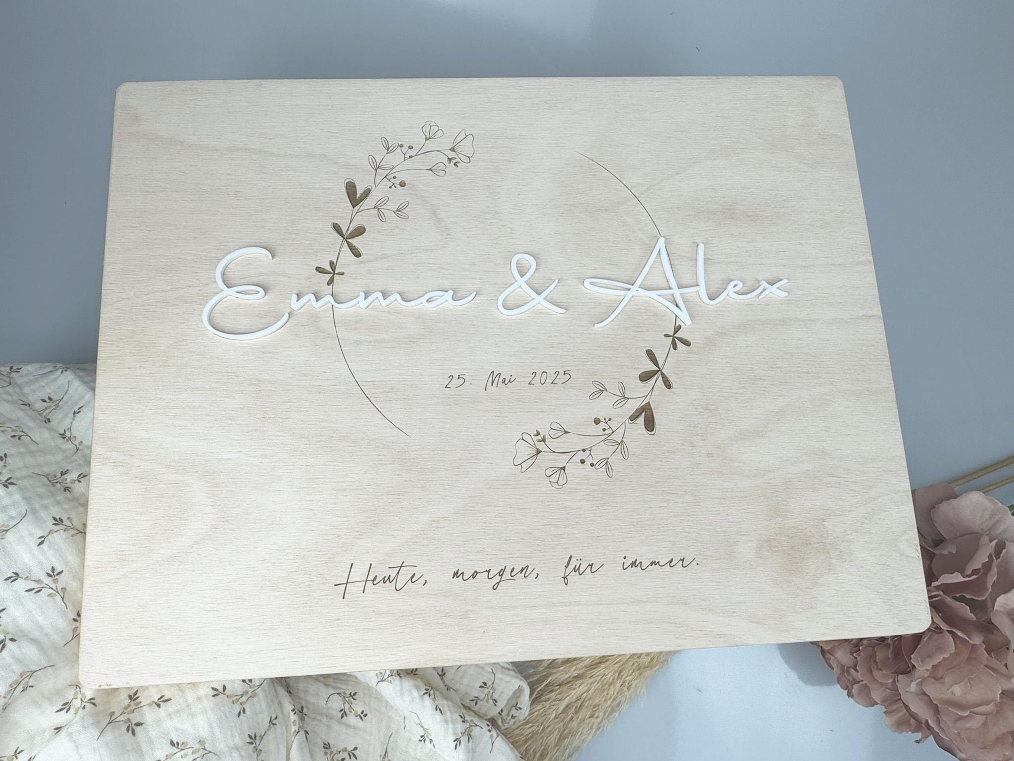 Holzbox personalisiert mit Namen Datum Erinnerungsbox Hochzeit Geschenk Verlobung Jahrestag Brautpaar