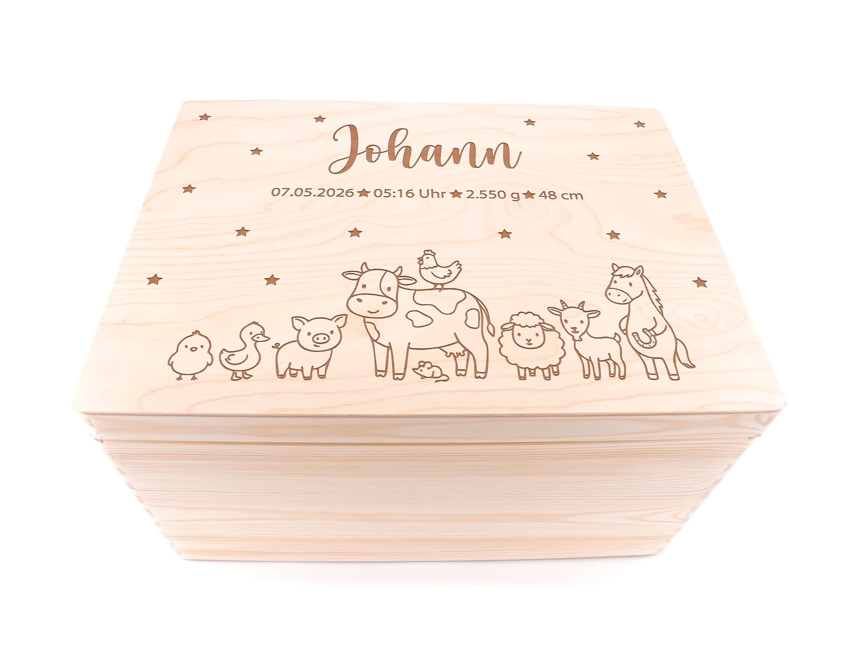 Erinnerungskiste Baby personalisiert aus Holz | Holzkiste mit Name, Herzchen Geburtsdaten Geschenk zur Geburt Bauernhof