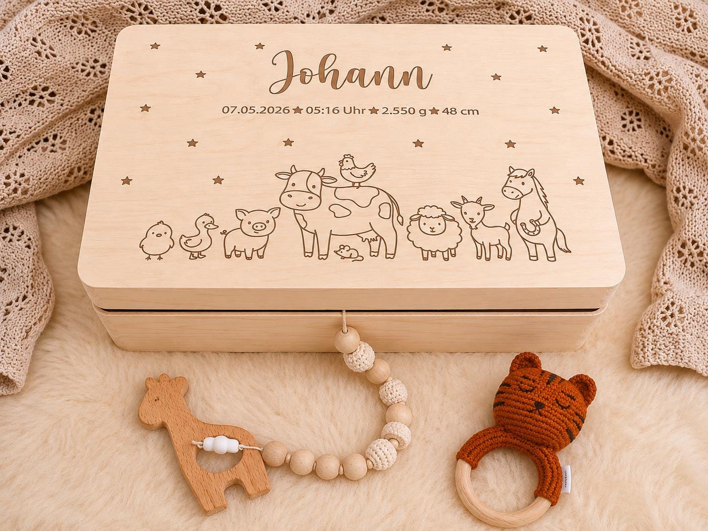 Erinnerungskiste Baby personalisiert aus Holz | Holzkiste mit Name, Herzchen Geburtsdaten Geschenk zur Geburt Bauernhof